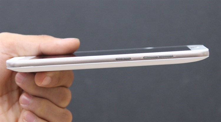 Điện thoại Asus Zenfone Max