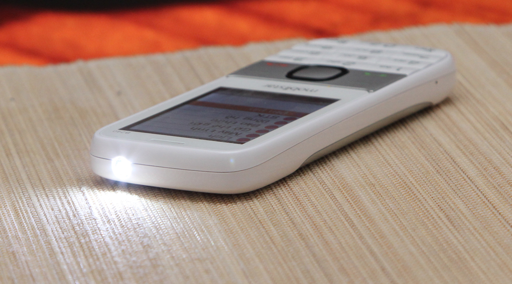 <p>Đ&egrave;n pin tiện dụng</p>