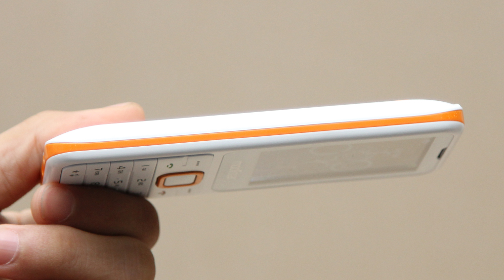 Điện thoại Mobiistar B241
