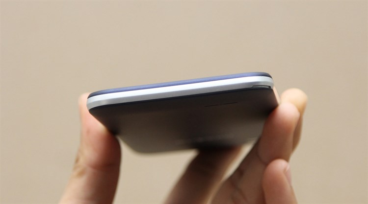 Điện thoại Mobiistar Zena Màu Đen