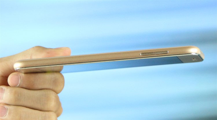 Điện thoại Mobell Nova F2