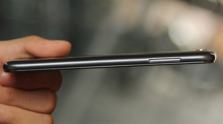 Điện thoại Mobell Nova F2