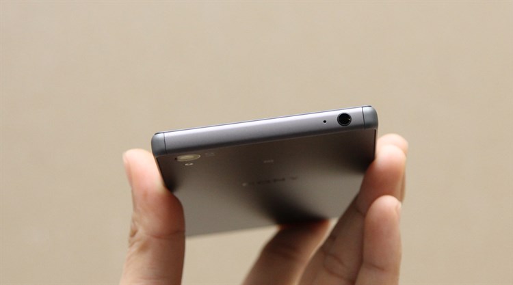 Điện thoại Sony Xperia Z5 Dual