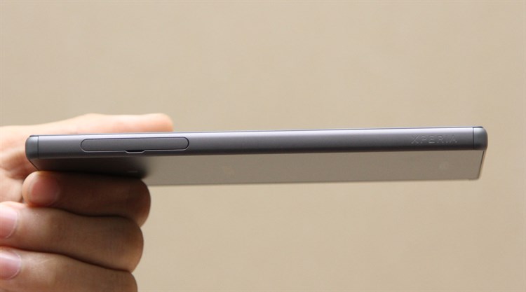 Điện thoại Sony Xperia Z5 Dual