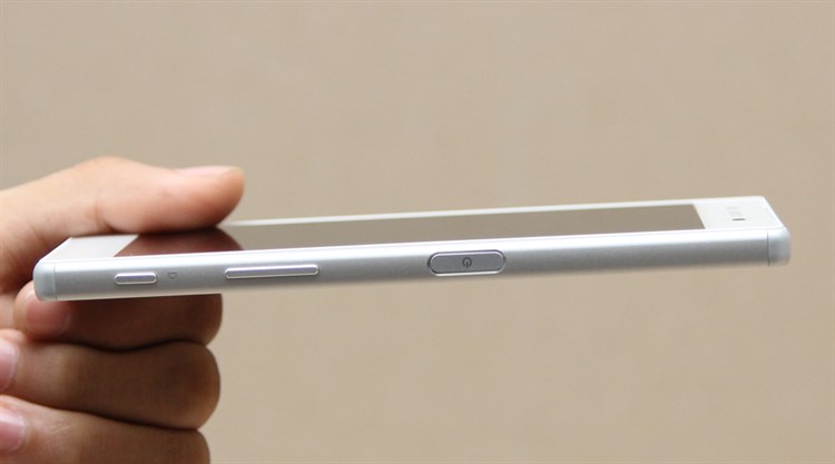 Điện thoại Sony Xperia Z5 Dual