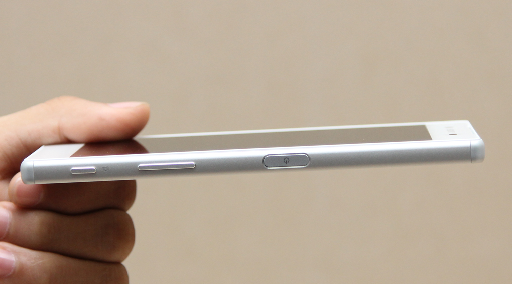 Điện thoại Sony Xperia Z5 Dual