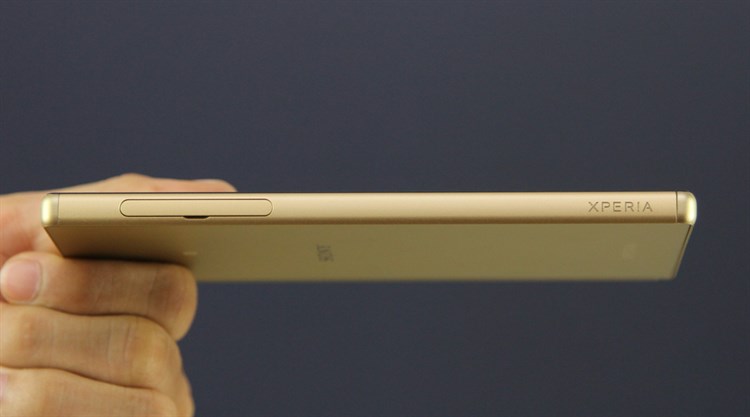 Điện thoại Sony Xperia Z5 Dual