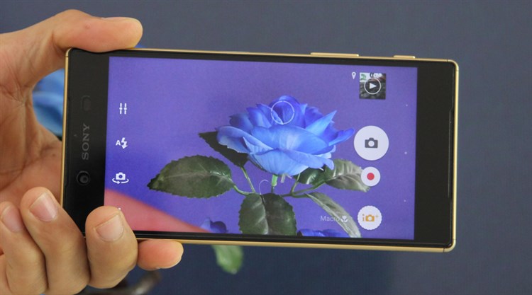 Điện thoại Sony Xperia Z5 Dual