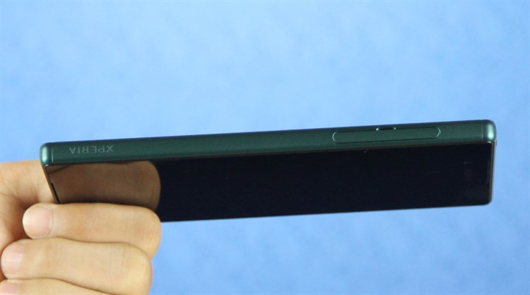 Điện thoại Sony Xperia Z5 Dual