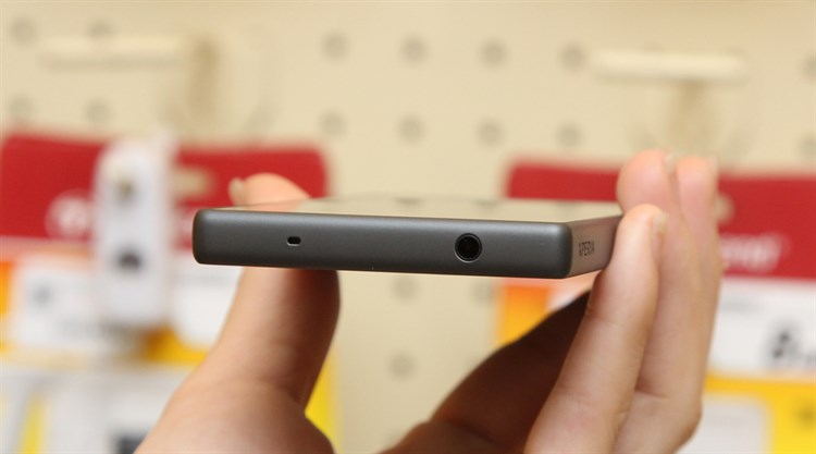 Điện thoại Sony Xperia Z5 Compact