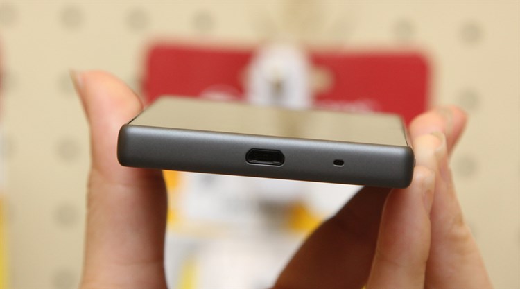 Điện thoại Sony Xperia Z5 Compact