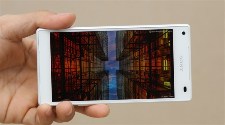 Điện thoại Sony Xperia Z5 Compact