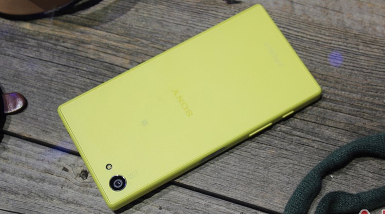 Điện thoại Sony Xperia Z5 Compact