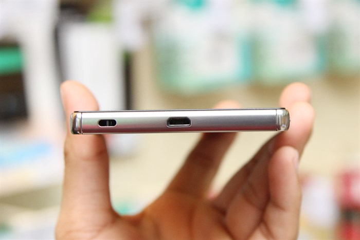 Điện thoại Sony Xperia Z5 Premium Dual Màu Bạc Inox