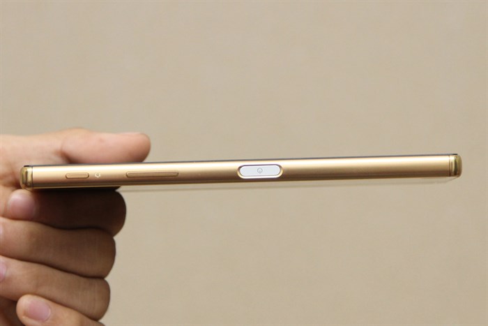 Điện thoại Sony Xperia Z5 Premium Dual Màu Vàng đồng