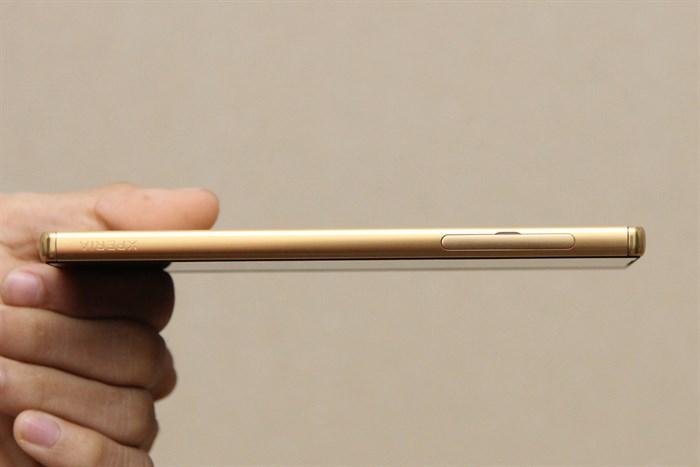 Điện thoại Sony Xperia Z5 Premium Dual Màu Vàng đồng