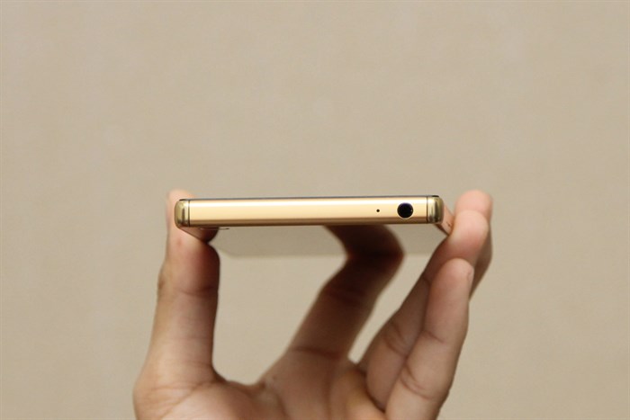 Điện thoại Sony Xperia Z5 Premium Dual Màu Vàng đồng