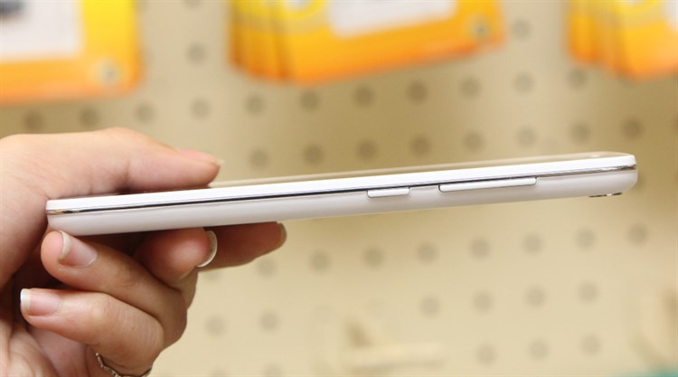 Điện thoại Gionee Pioneer P6