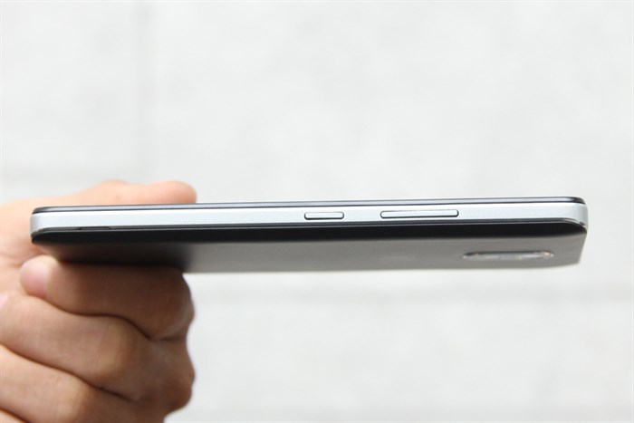 Điện thoại Lenovo VIBE P1m