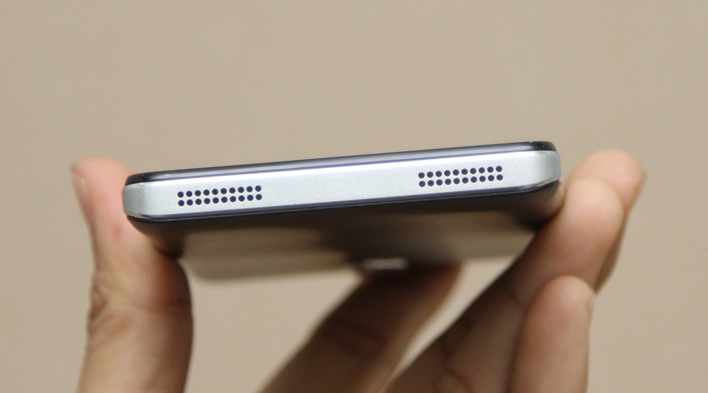 Điện thoại Lenovo VIBE P1m