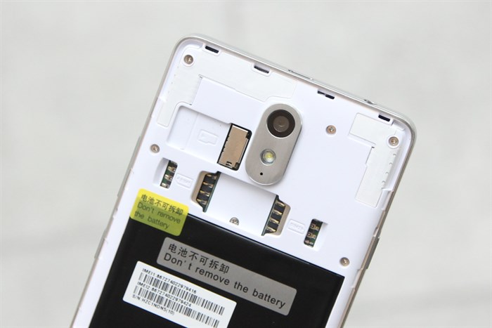 Điện thoại Lenovo VIBE P1m