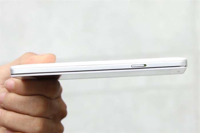 Điện thoại Lenovo VIBE P1m