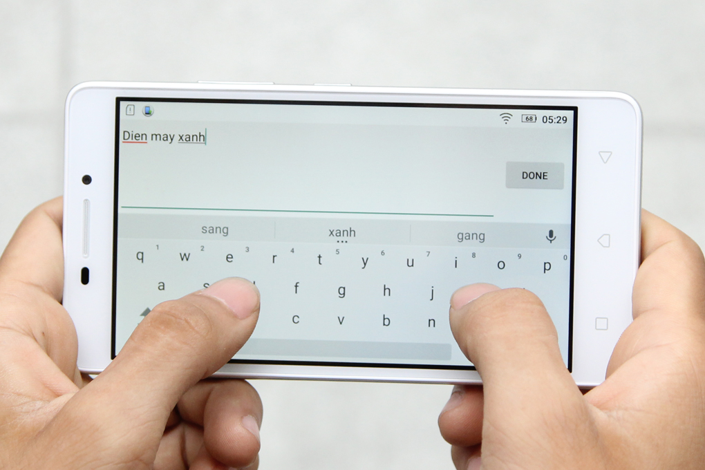 Điện thoại Lenovo VIBE P1m