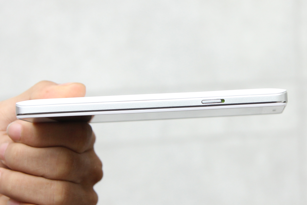 Điện thoại Lenovo VIBE P1m