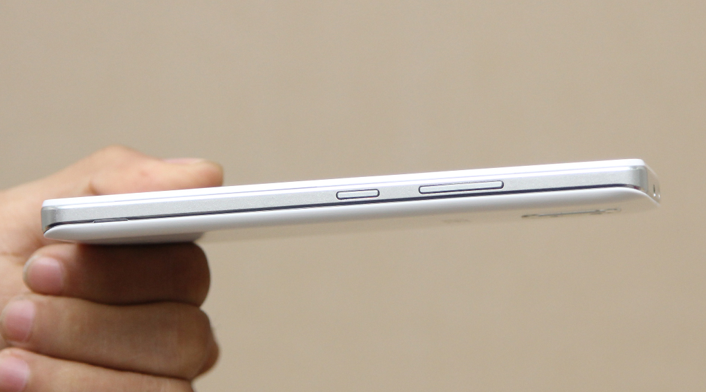 Điện thoại Lenovo VIBE P1m
