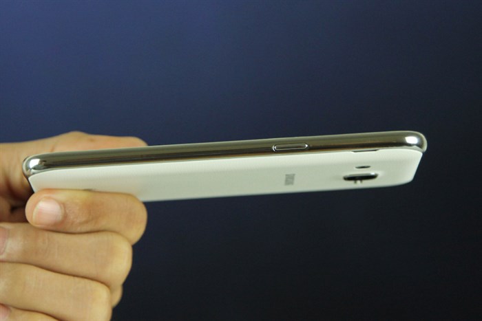 Điện thoại Samsung Galaxy J2 Màu Trắng