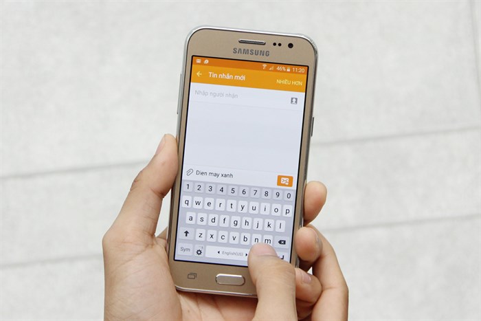 Điện thoại Samsung Galaxy J2 Màu Vàng đồng