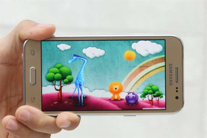 Điện thoại Samsung Galaxy J2 Màu Vàng đồng