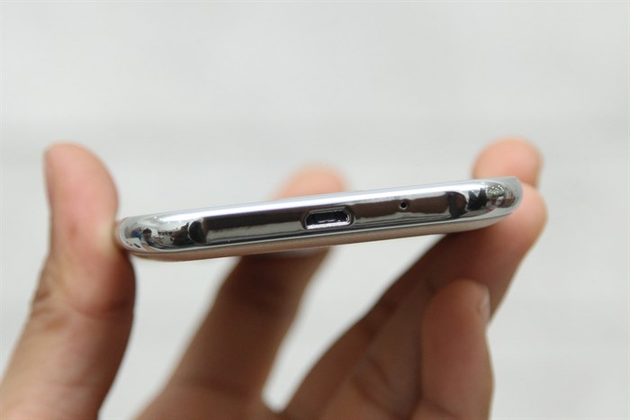 Điện thoại Samsung Galaxy J2 Màu Vàng đồng