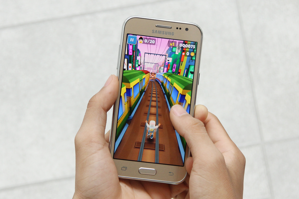 Samsung Galaxy J2 - 27