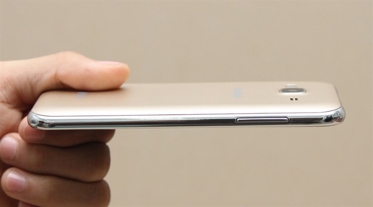 Điện thoại Samsung Galaxy J2 Màu Vàng đồng