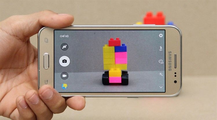 Điện thoại Samsung Galaxy J2 Màu Vàng đồng