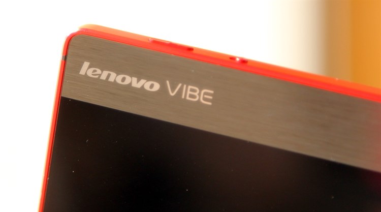 Điện thoại Lenovo Vibe Shot Màu Đen - Đỏ