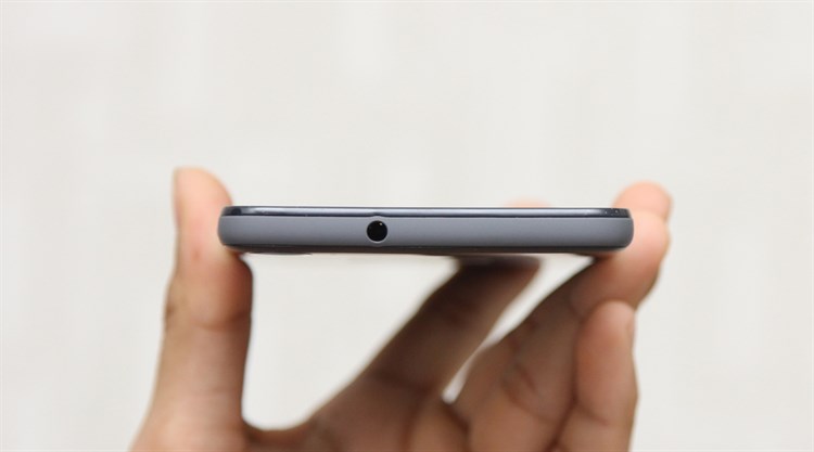 Điện thoại HTC Desire 826 Selfie