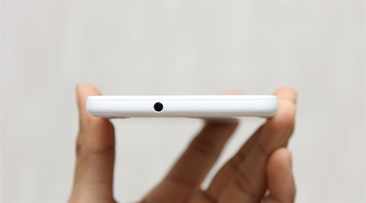 Điện thoại HTC Desire 826 Selfie