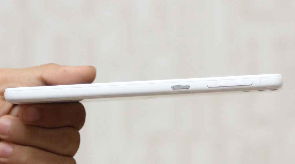 Điện thoại HTC Desire 826 Selfie