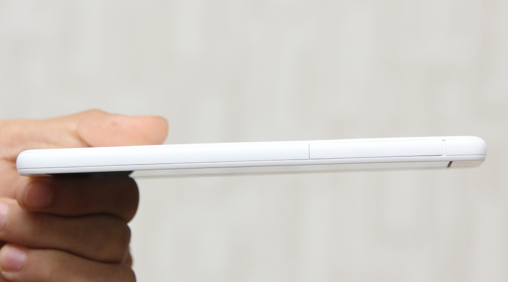 Điện thoại HTC Desire 826 Selfie