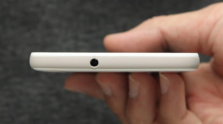 Điện thoại HTC Desire 826 Selfie