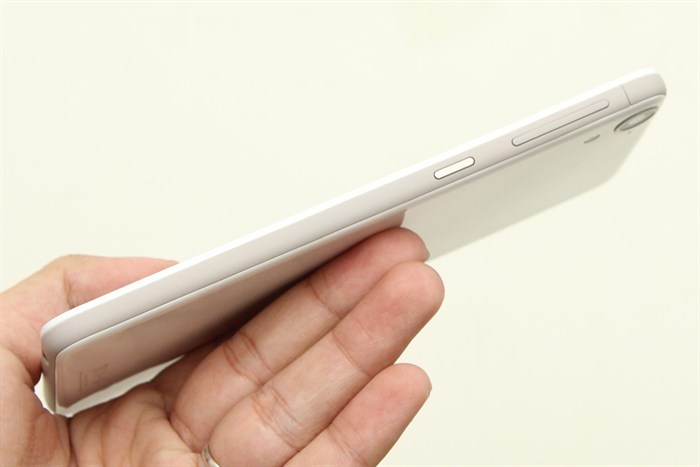 Điện thoại HTC Desire 826 Selfie