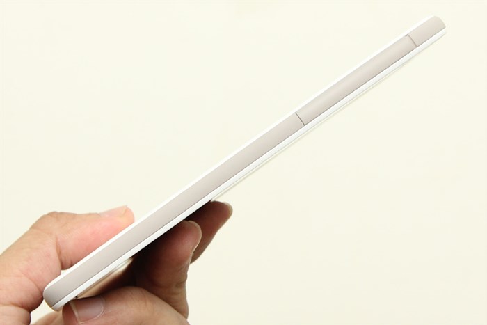 Điện thoại HTC Desire 826 Selfie