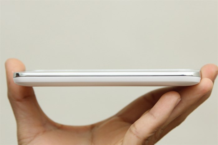 Điện thoại Honor Bee Màu Trắng