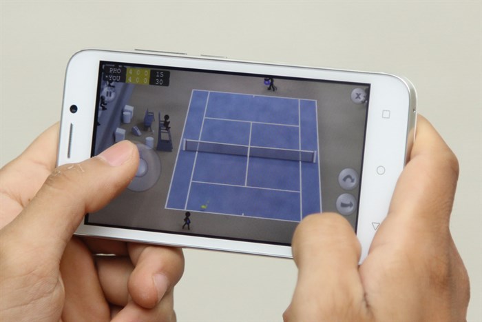 Điện thoại Honor Bee Màu Trắng