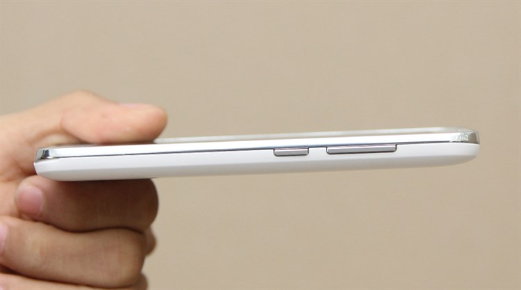 Điện thoại Honor Bee Màu Trắng