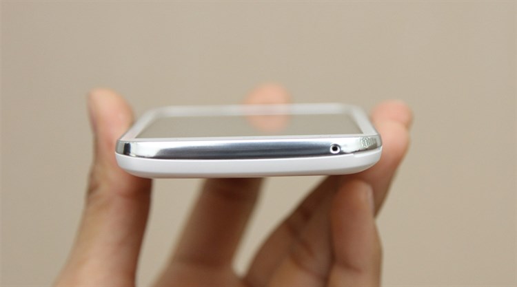 Điện thoại Honor Bee Màu Trắng