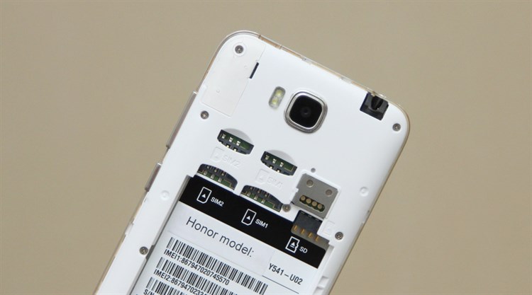 Điện thoại Honor Bee Màu Trắng