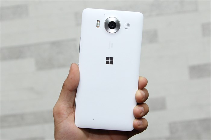 Điện thoại Microsoft Lumia 950